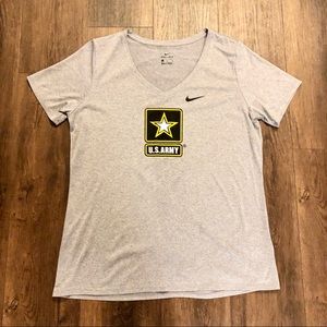 Nike Women’s US Army Dri Fit Legend V-Neck Tee Large Light Gray